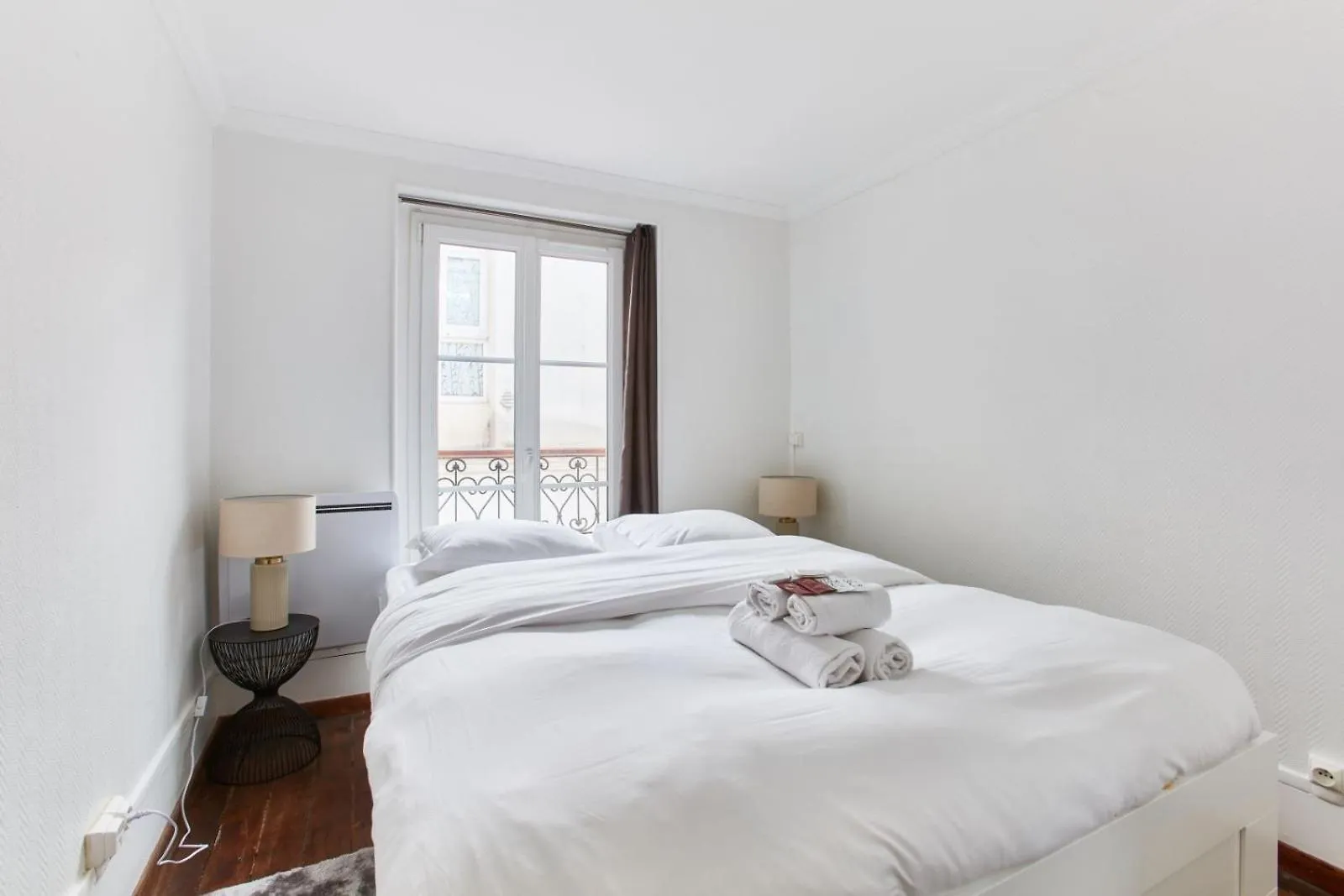 Apartment Bnbnook - 1Br Near Montmartre & Moulin Rouge Paris France